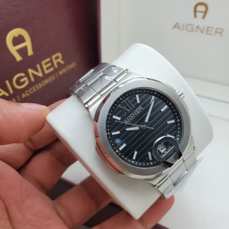 ساعة يد اقنر