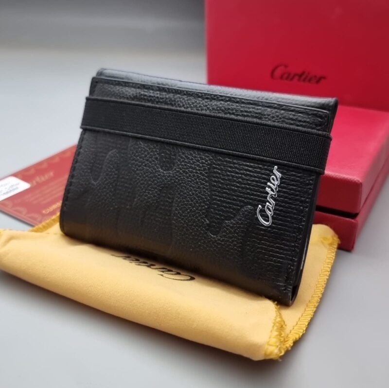 محفظة كارتير سوداء