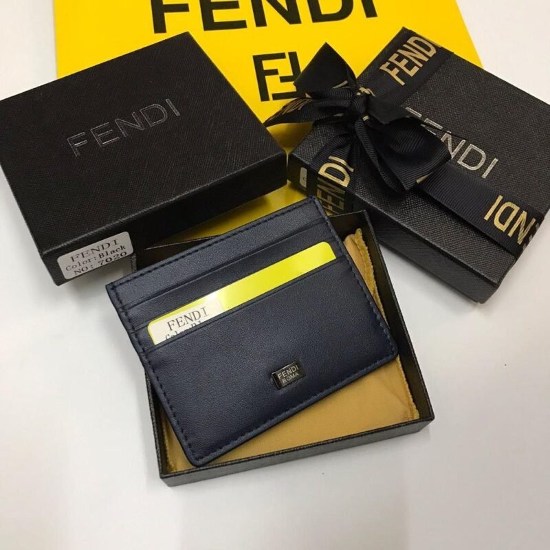 بوك بطاقات فندي