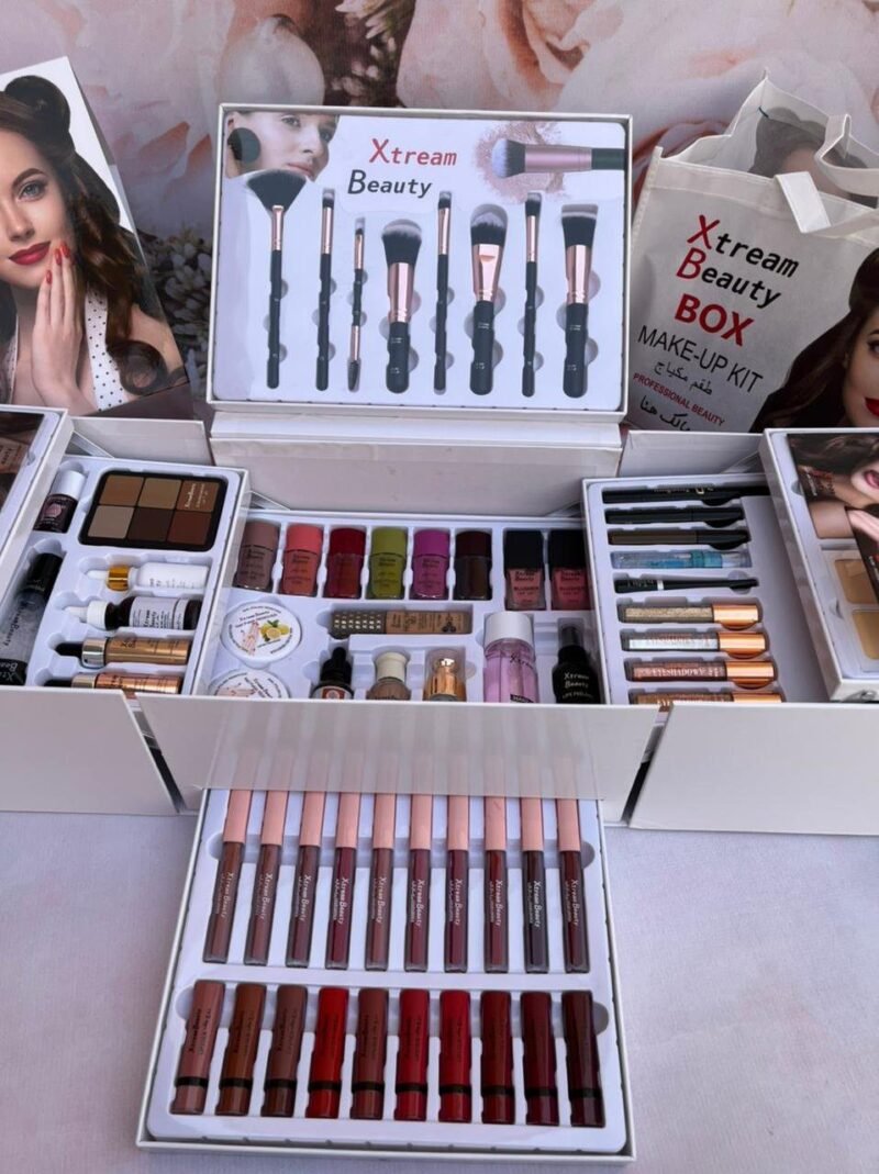 طقم مكياج كامل بوكس