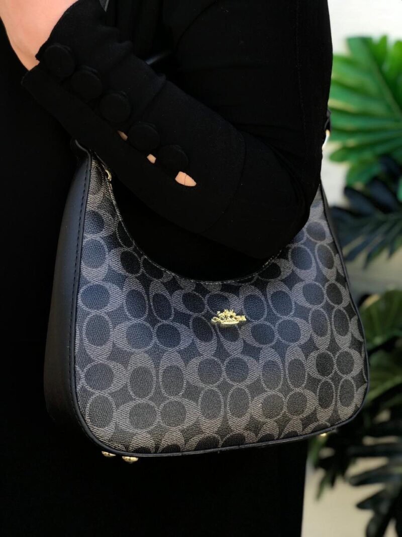 شنطة coach جلد اسود