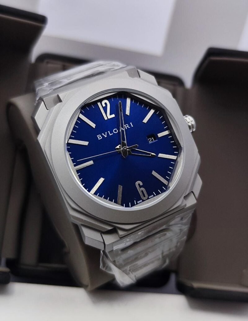 ساعه بولغري فضي مينا ازرق