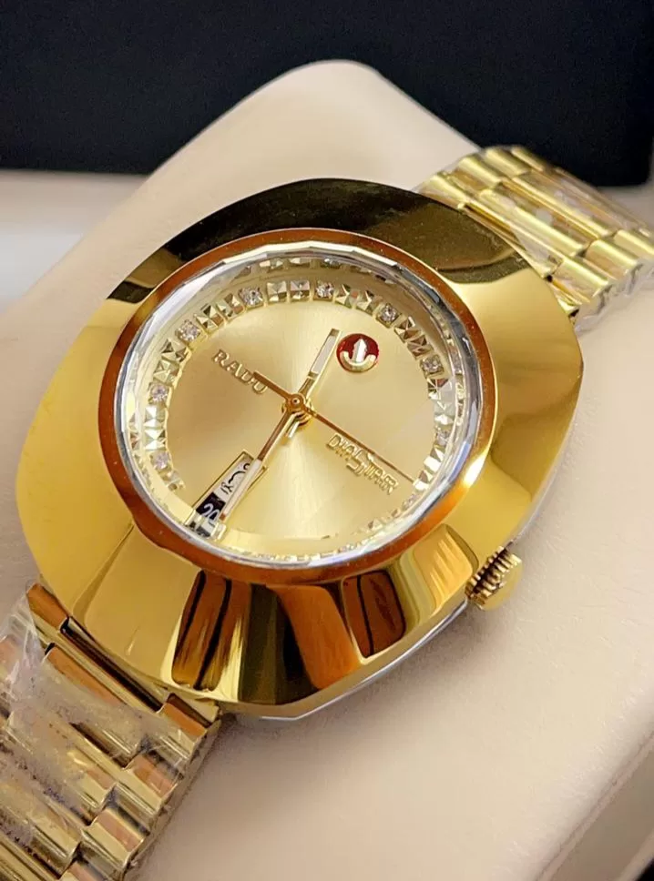 ساعه رادو ديستار ذهبي