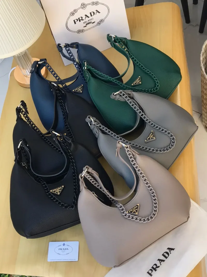 شنط برادا 2024