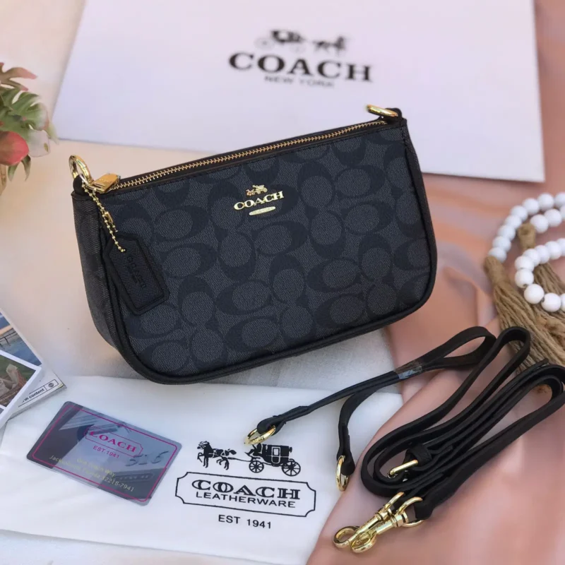 شنطة كوتش اسود