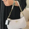 شنط كوتش بيضاء