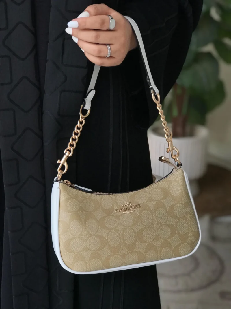 شنط كوتش لون بيج