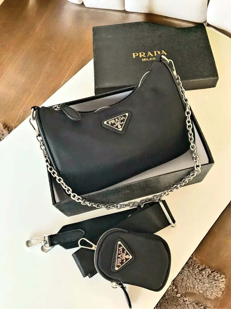 شنطة برادا لون اسود