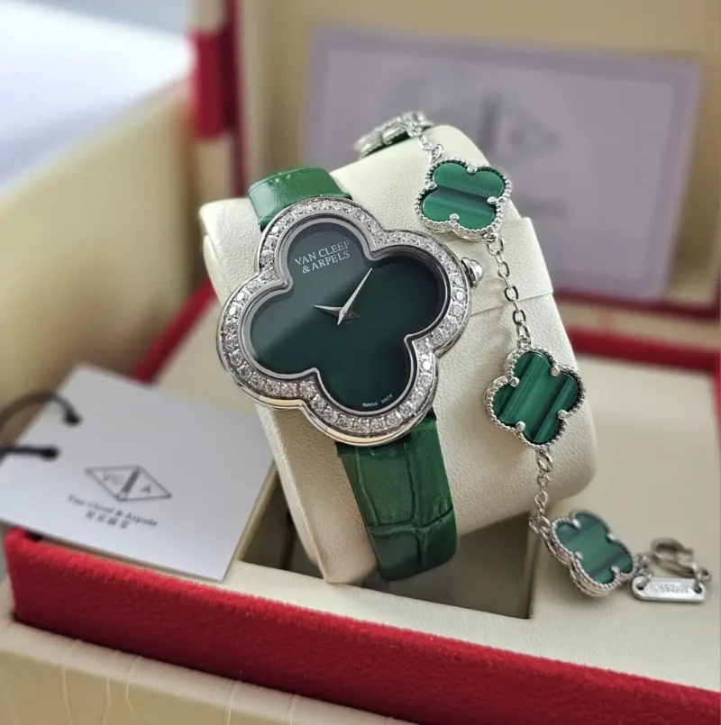 ساعة فان كليف جلد اخضر