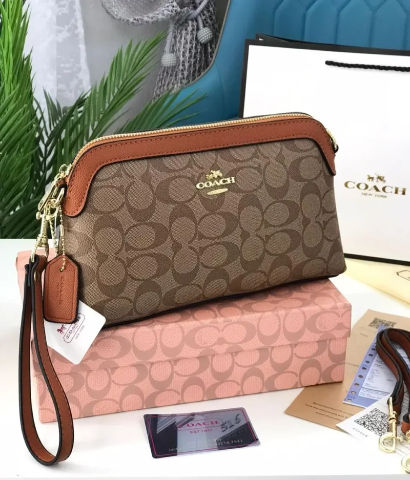 شنط كوتش وسط