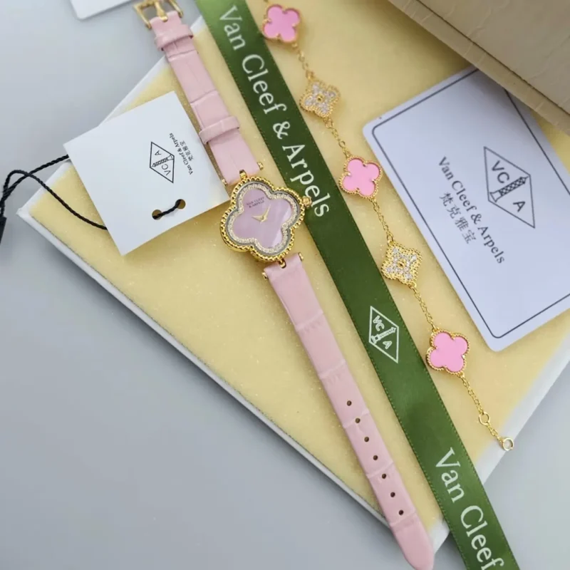 ساعات فان كليف جلد وردي