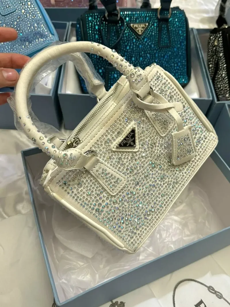 شنطة برادا كريستال بيج