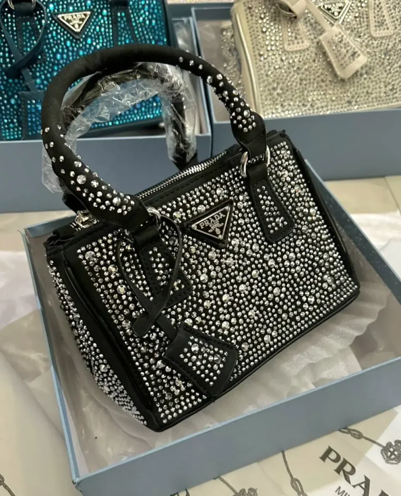 شنطة كريستال برادا