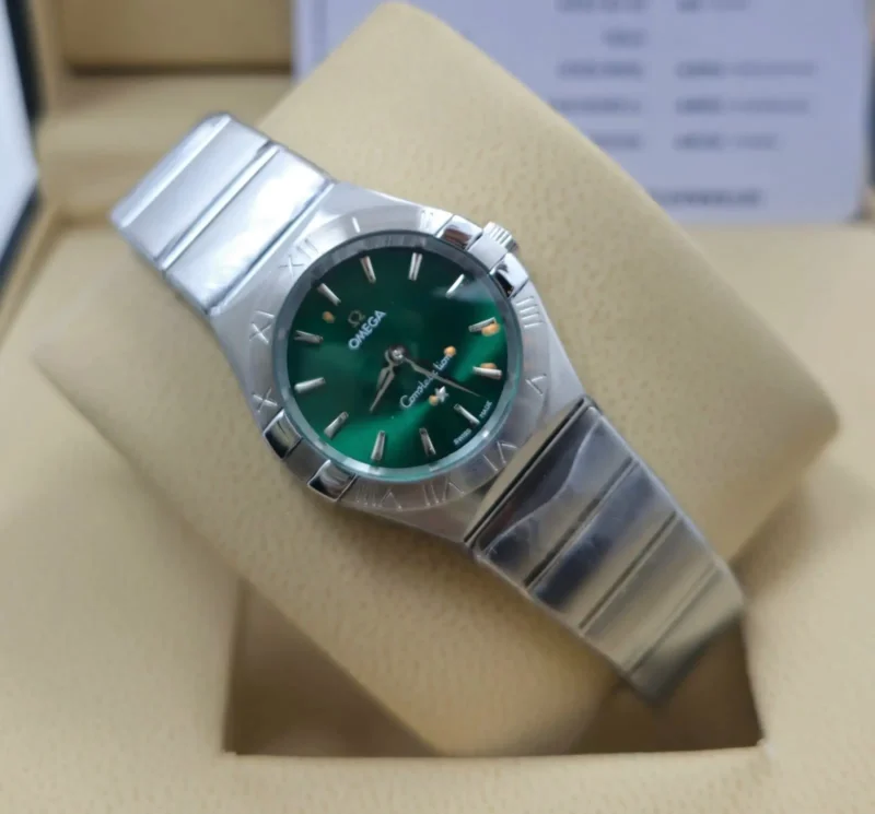 ساعه اوميجا حريمي