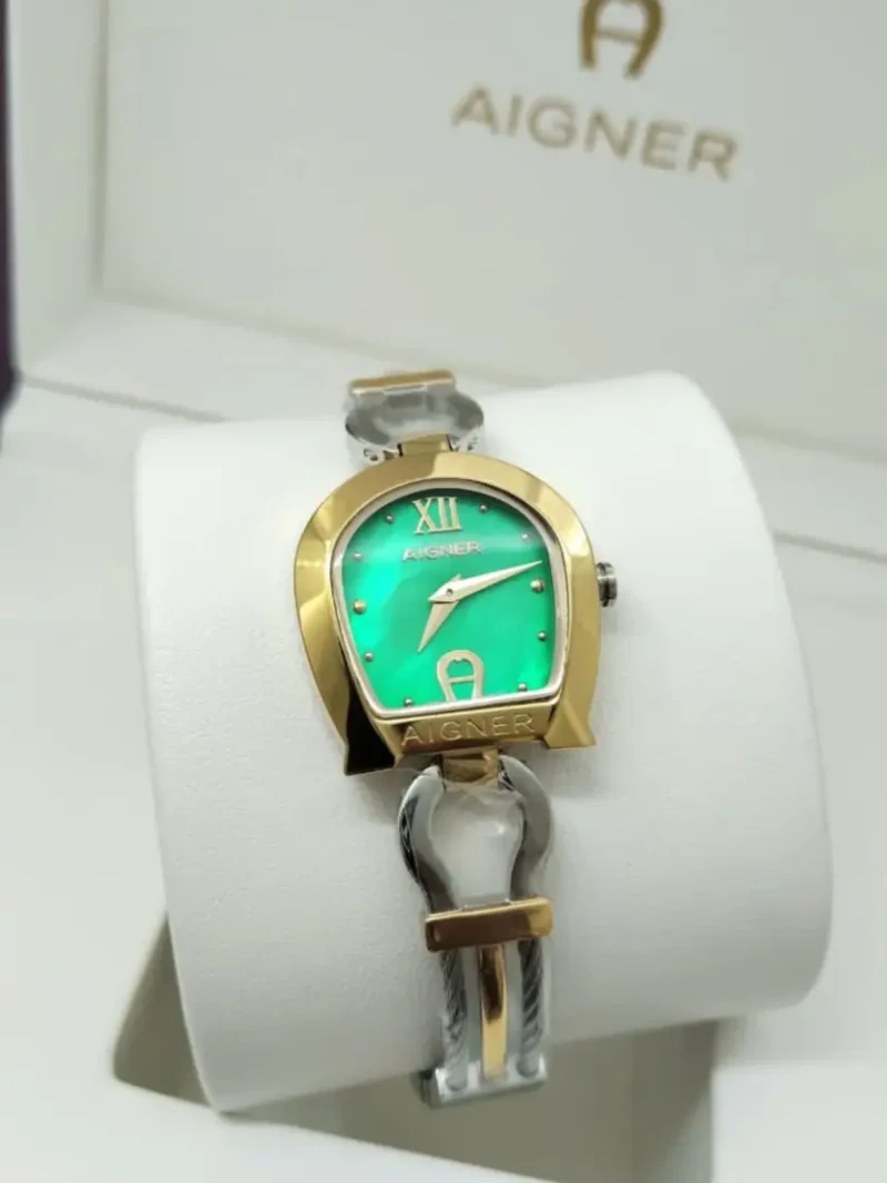 ساعة اقنر النحيفه