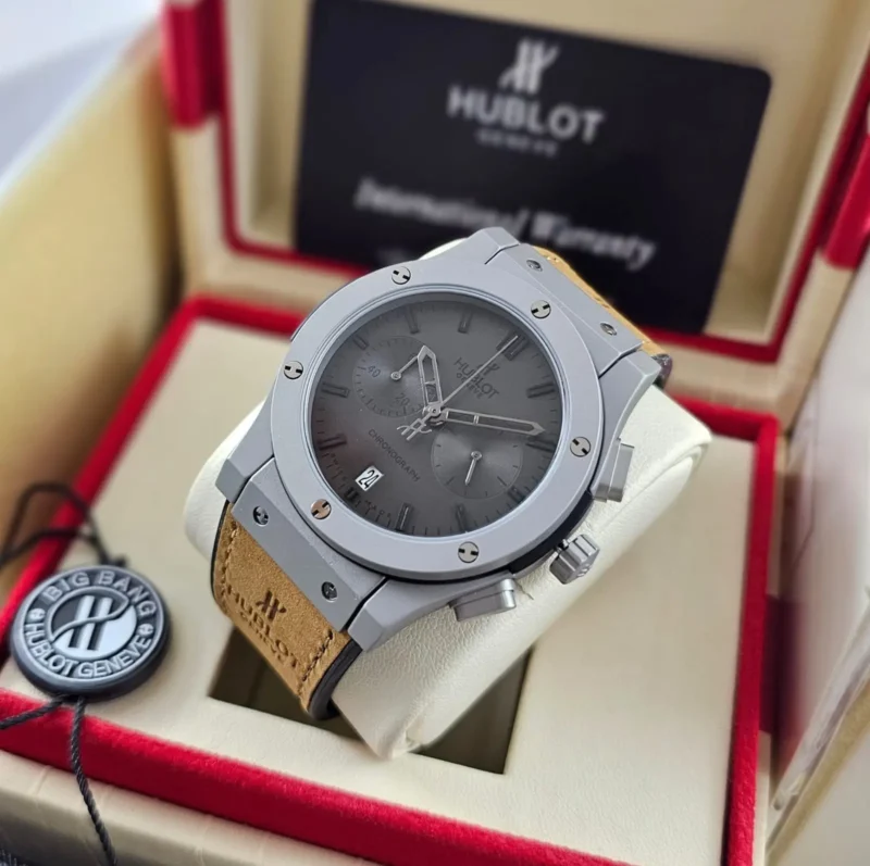 ساعة رجالية صفراء