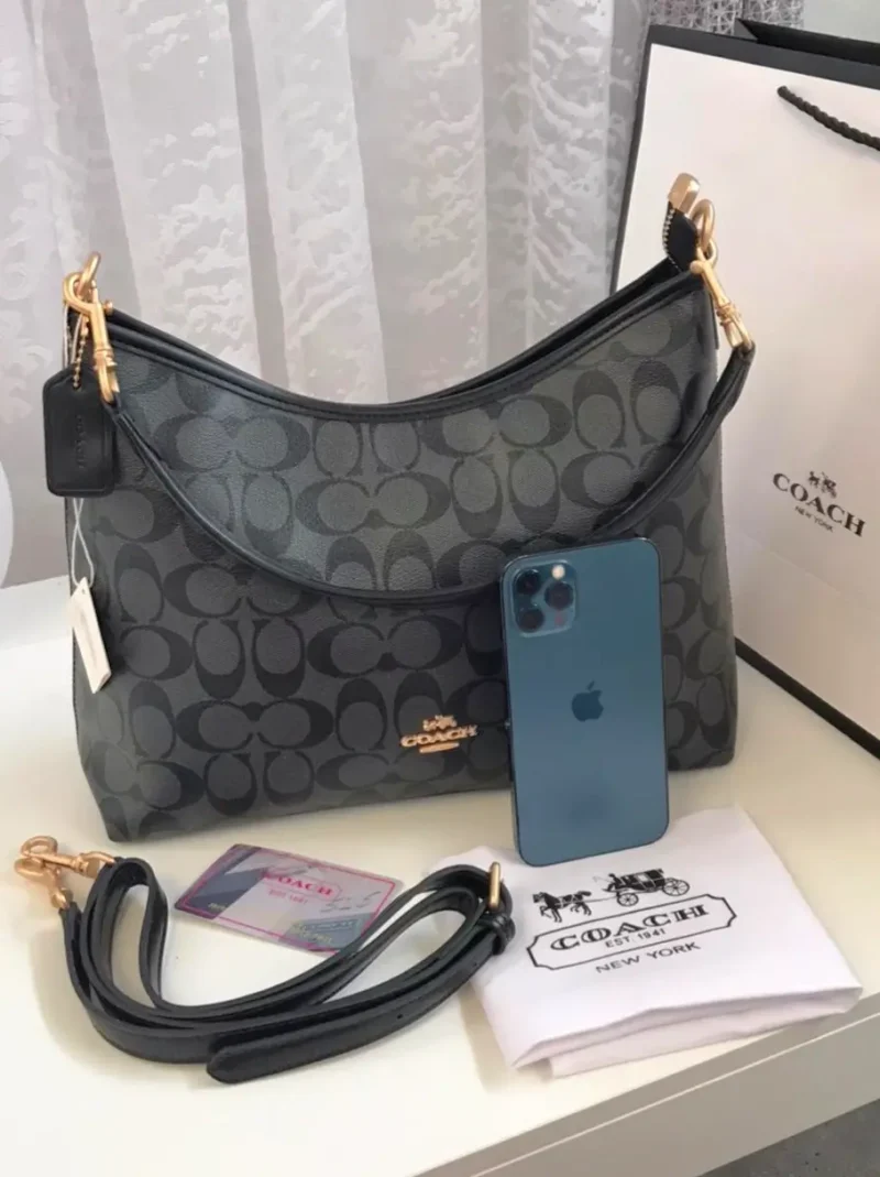 شنطة كوتش للجامعه