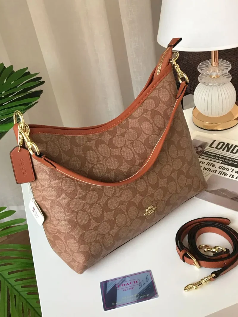 شنطة كوتش الجامعية