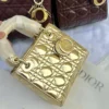 شنطة ديور ذهبي