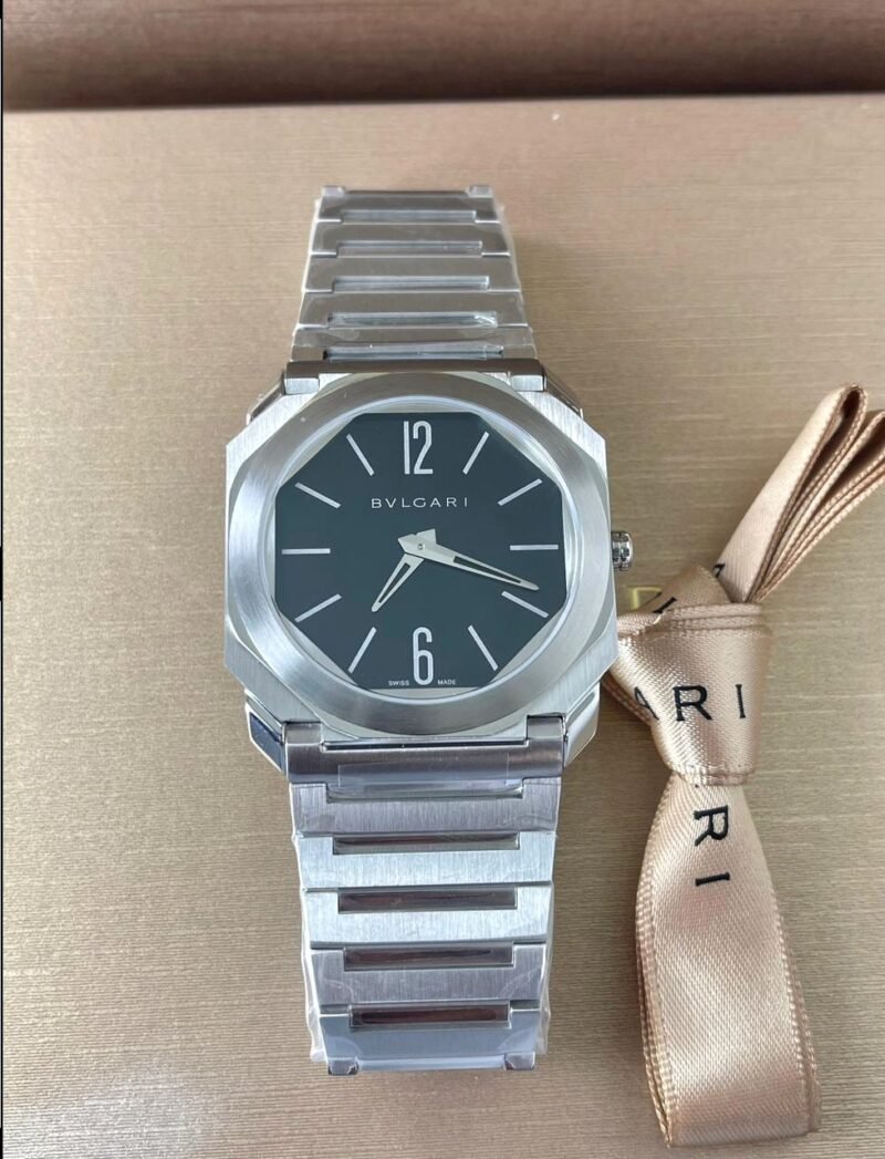 ساعة بولغاري اكتو