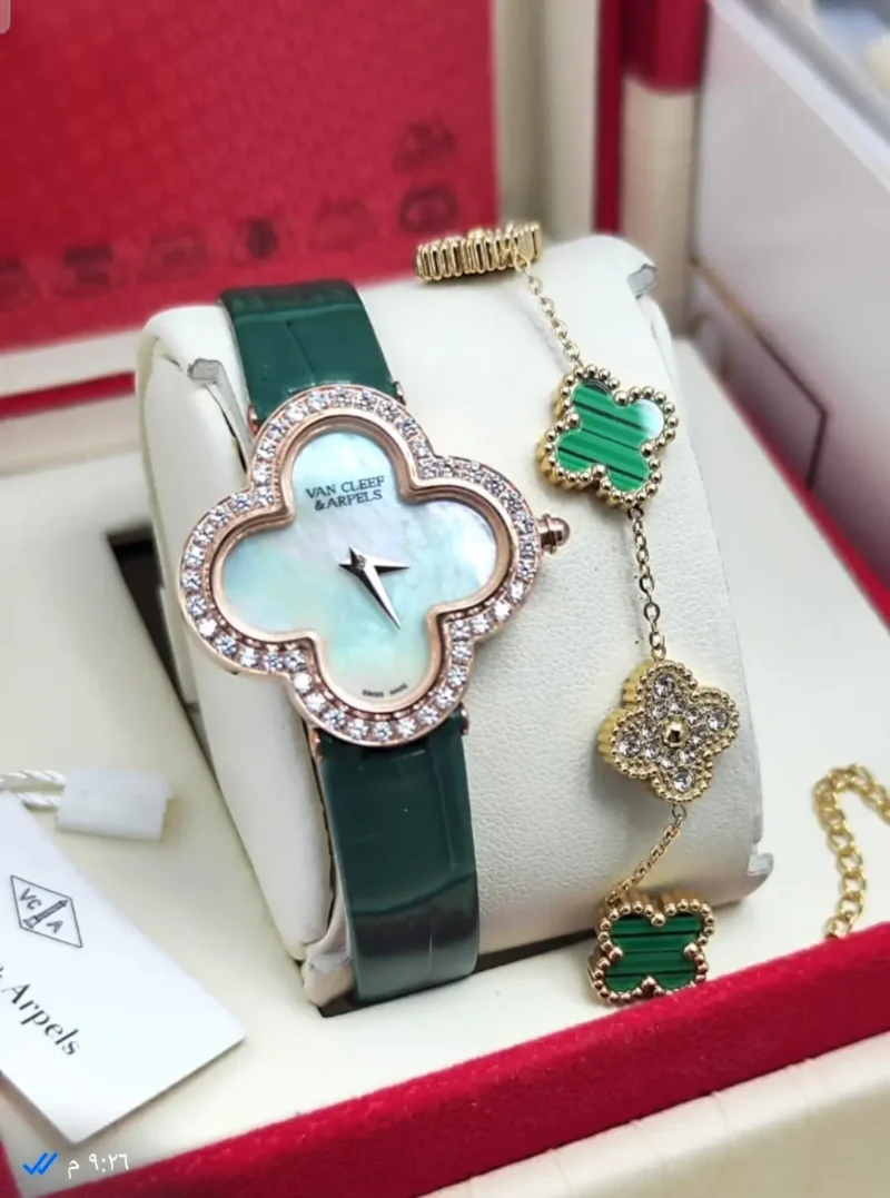 ساعه فان كليف خضراء