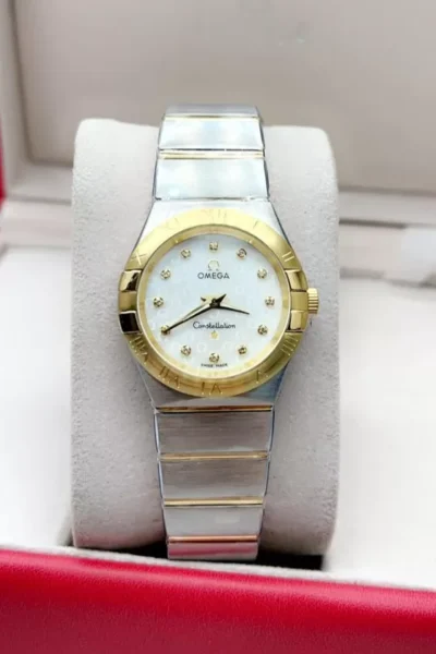 ساعة أوميغا كونستليشن نسائي
