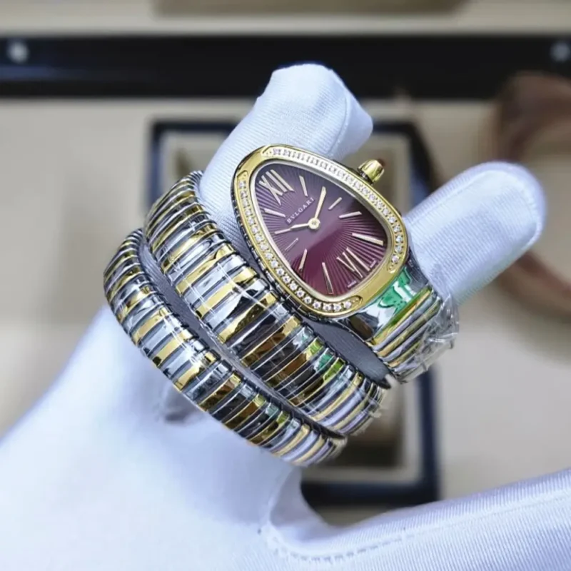 ساعة الثعبان بولغاري النسائية