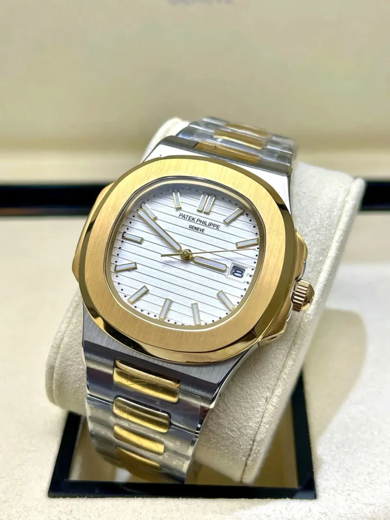 ساعة باتيك فيليب نوتيلوس