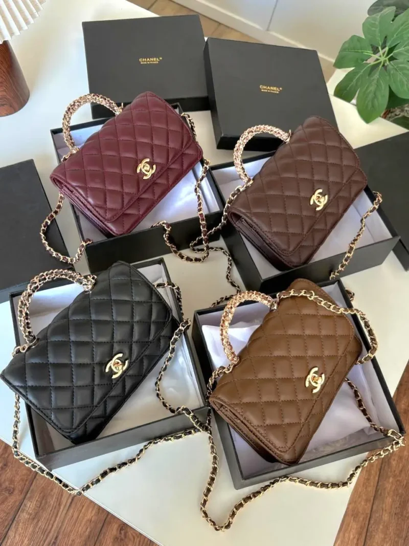 شنط شانيل صغيره