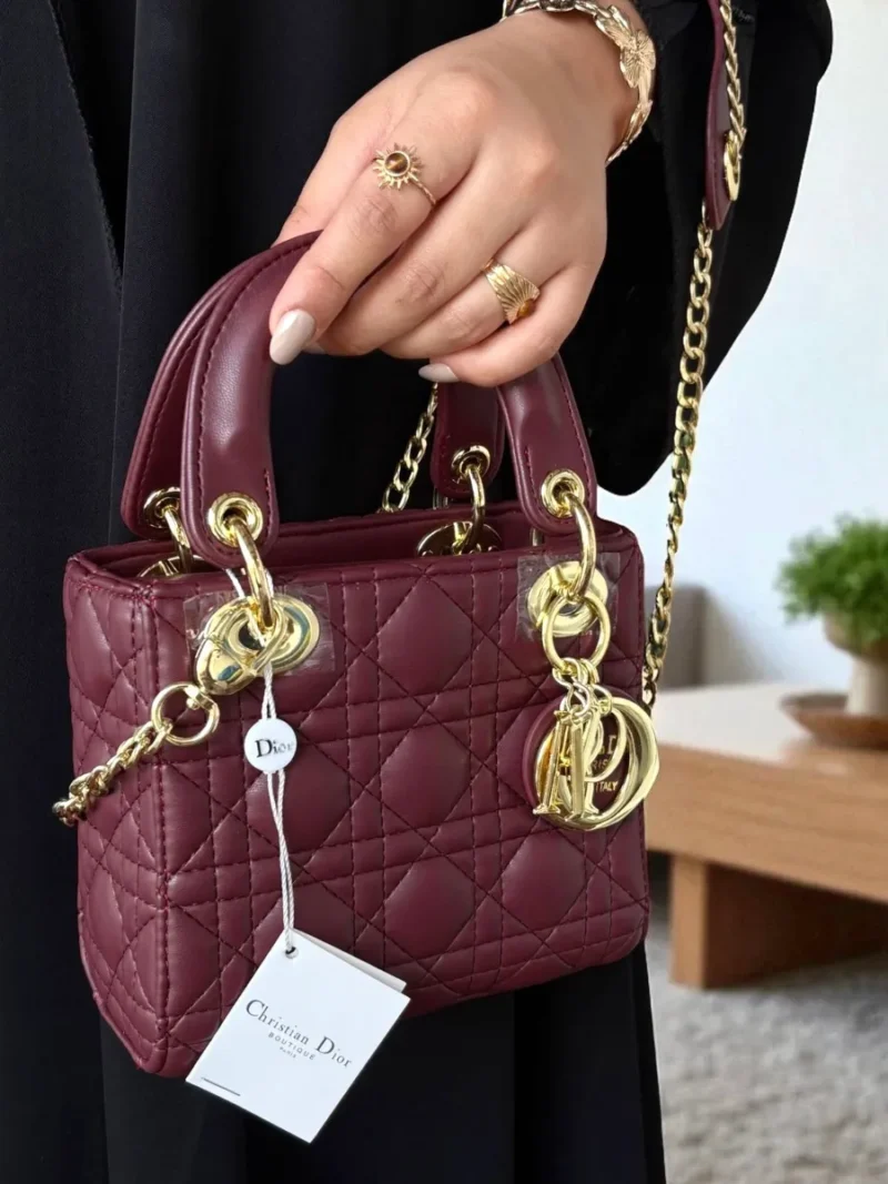 شنطة ديور عنابي مطفي