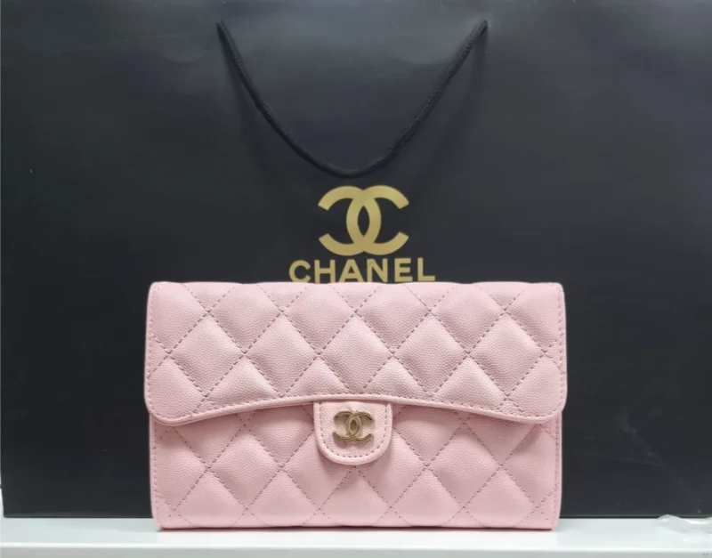 شنطه شانيل وردي صغير