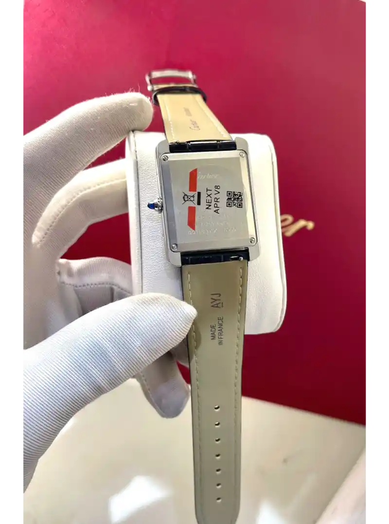 كارتير تانك موست جلد للرجال