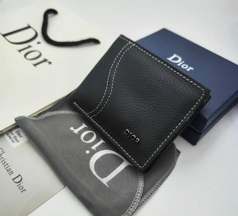 محافظ dior