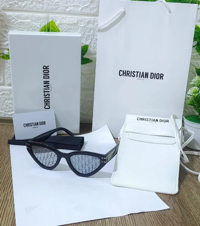 نظاره شمسيه نسائيه ديور 2026