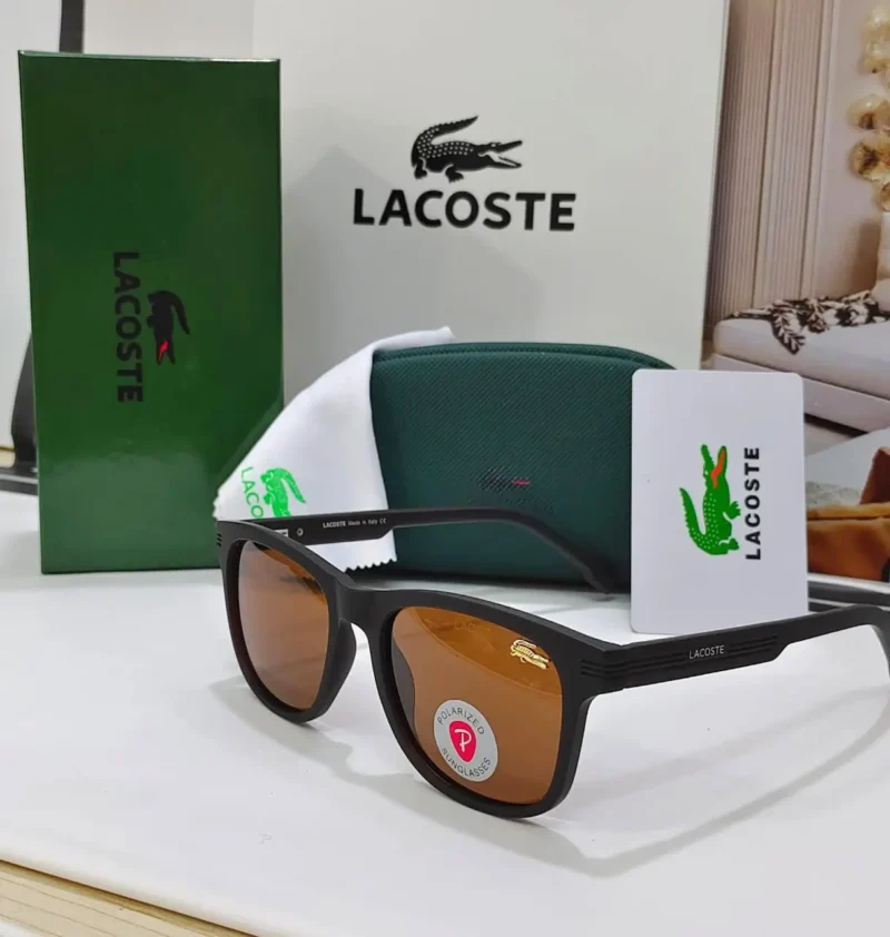 نظاره لاكوست بني