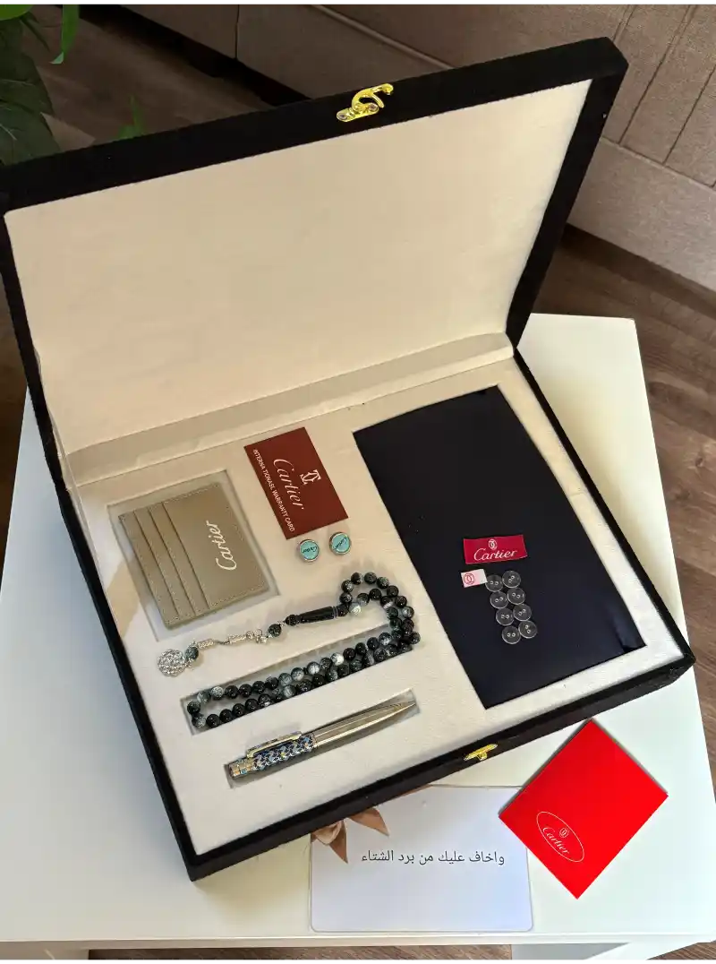 طقم كارتير رجالي ثوب شتوي مع قلم وبوك