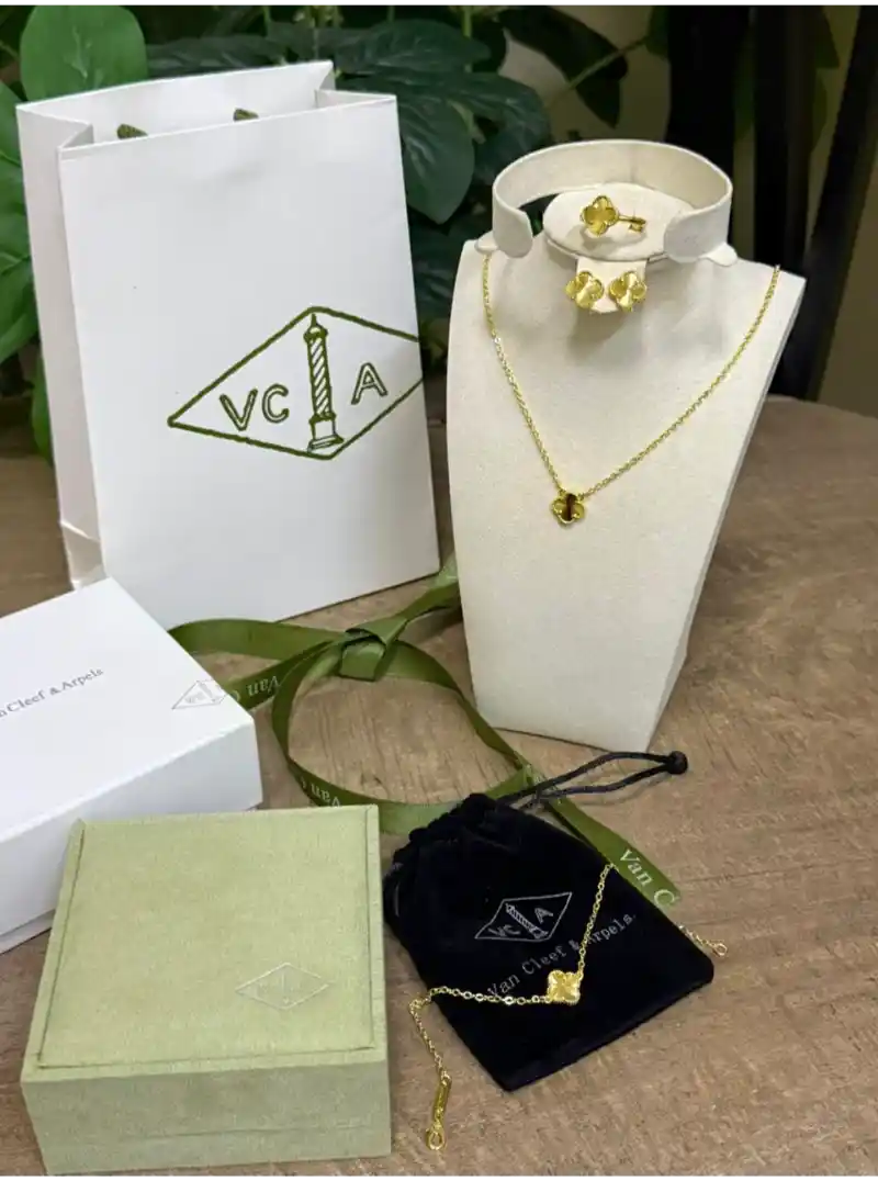 اكسسوارات فان كليف