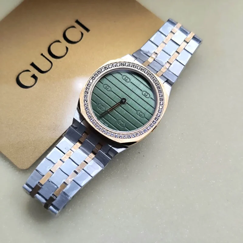 ساعة قوتشي نسائية الماس