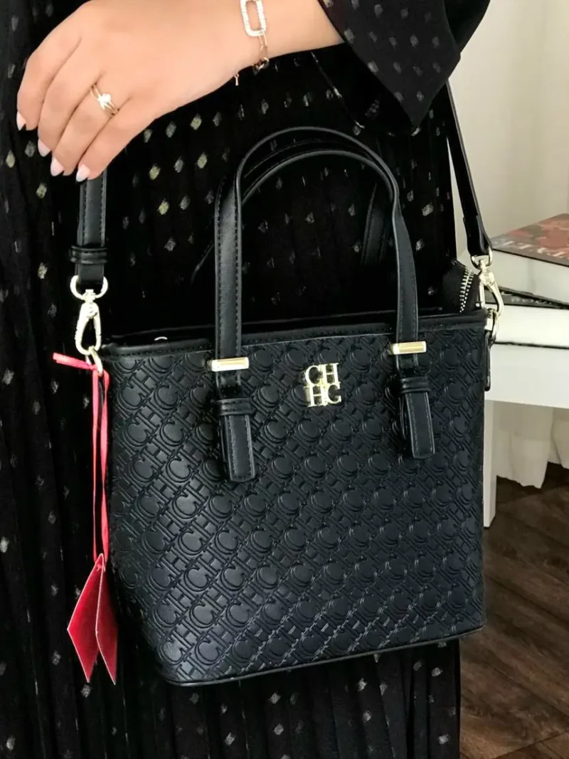 شنطة ch السوداء