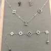 طقم خاتم وسلسال وحلق واسوارة