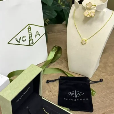 اكسسوارات نسائيه سلاسل وخواتم وحلق ماركات