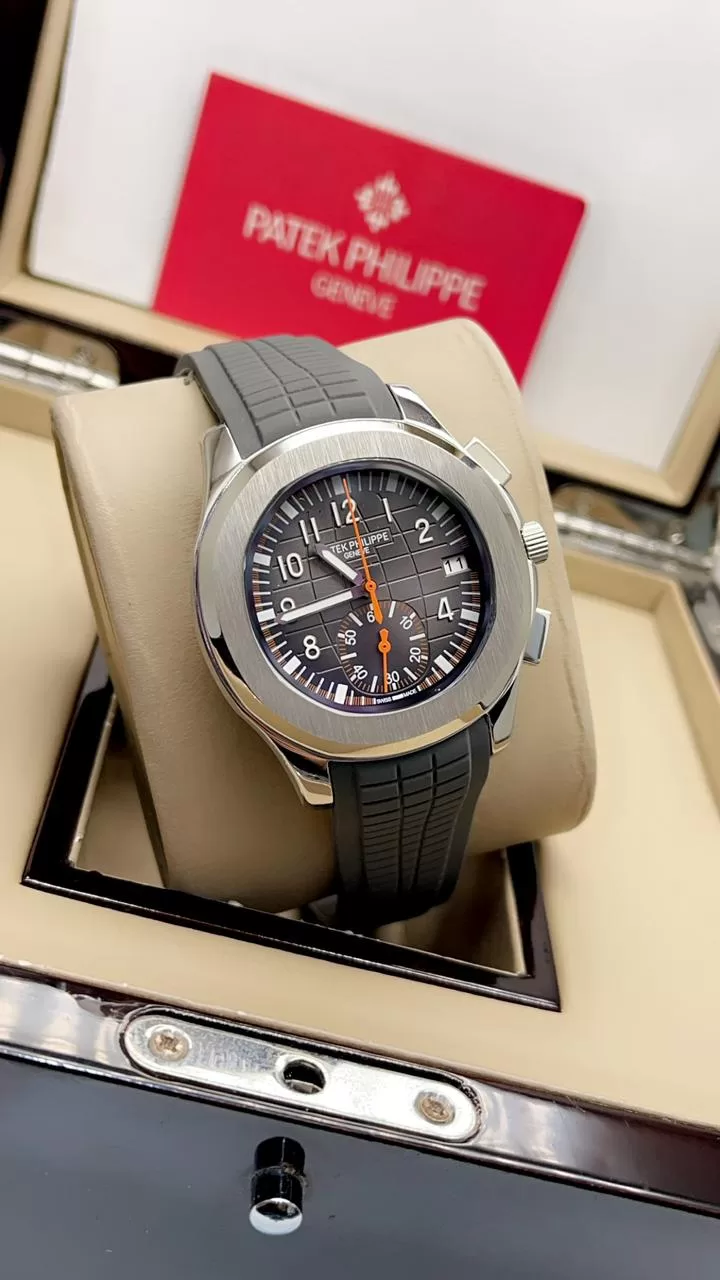 ساعة باتيك فيليب اسود