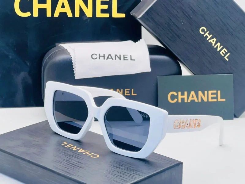 نظارة شانيل اطار ابيض