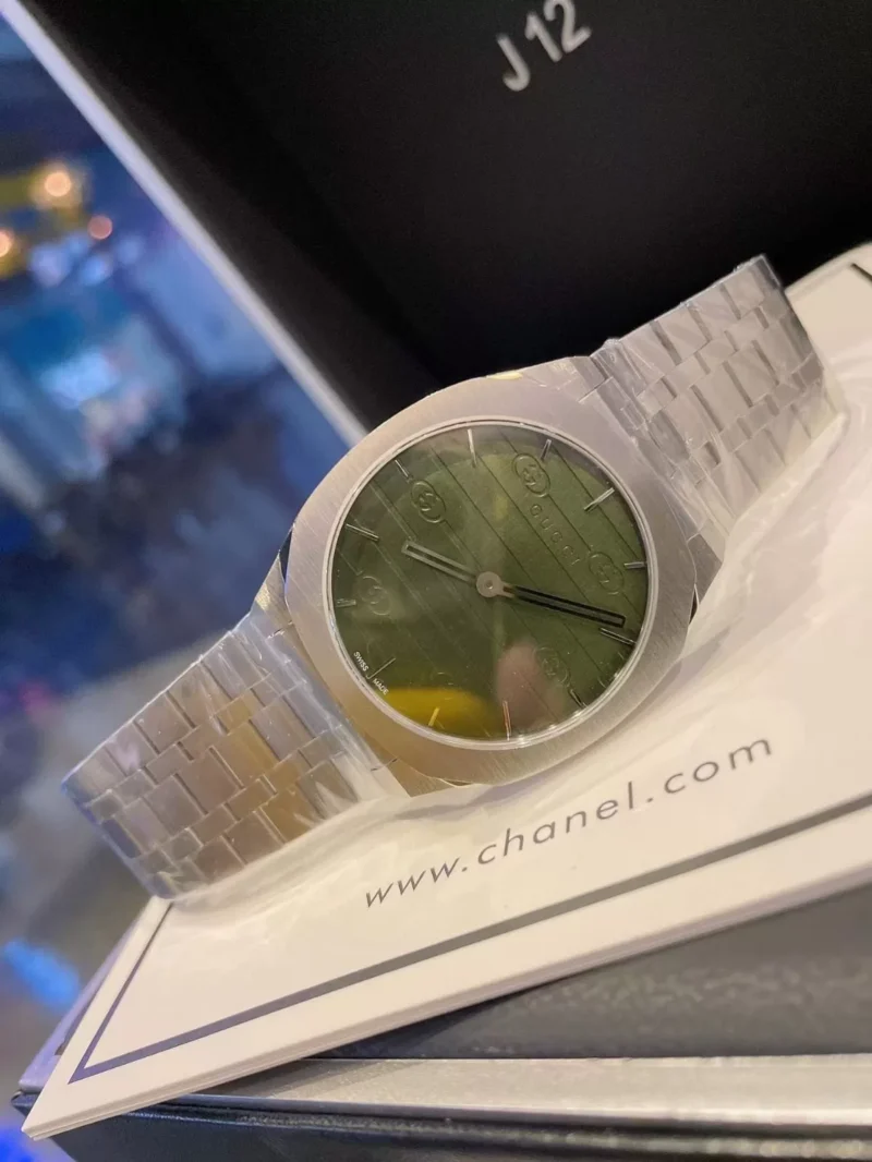 ساعة قوتشي رجالي ميناء زيتي