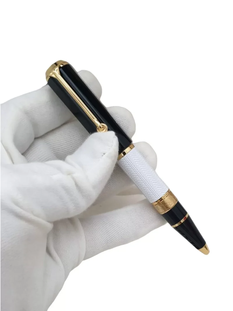 قلم رجالي ابيض واسود