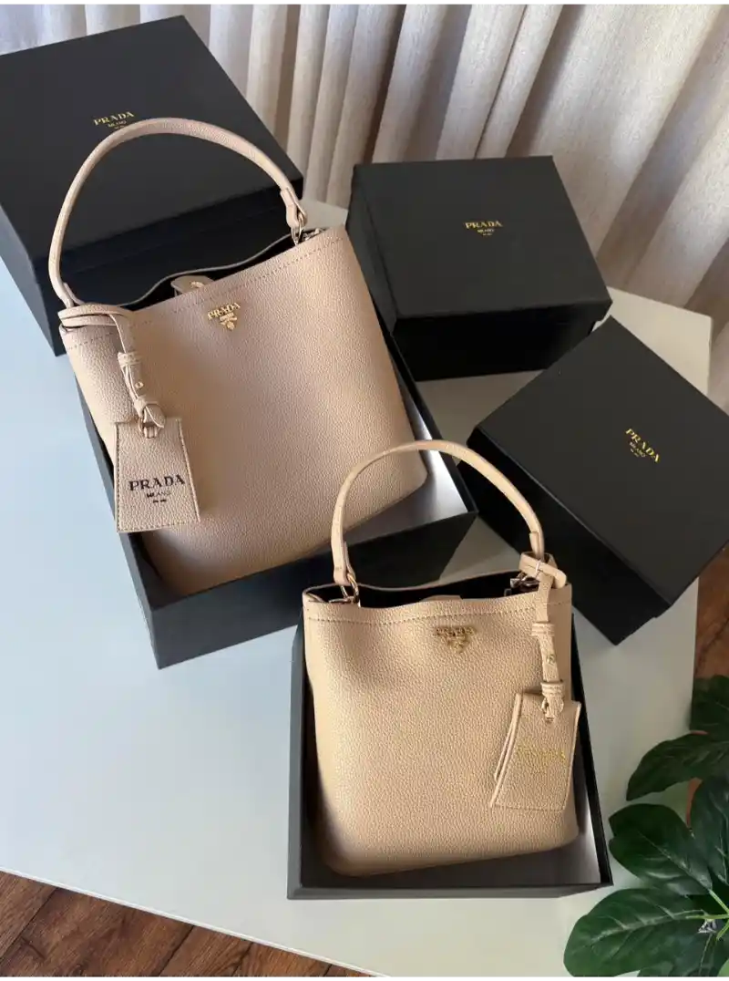 شنطة برادا سافيانو