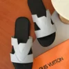 سليبر رجالي ابيض