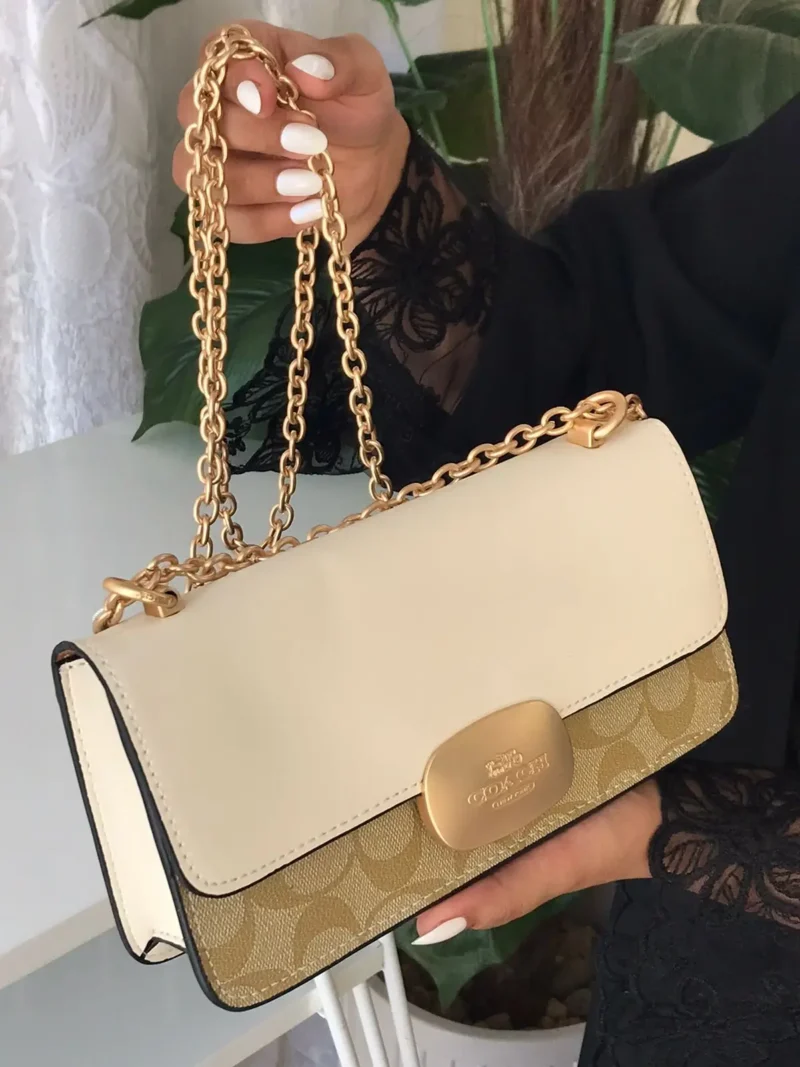 شنطه كوتش لون ابيض