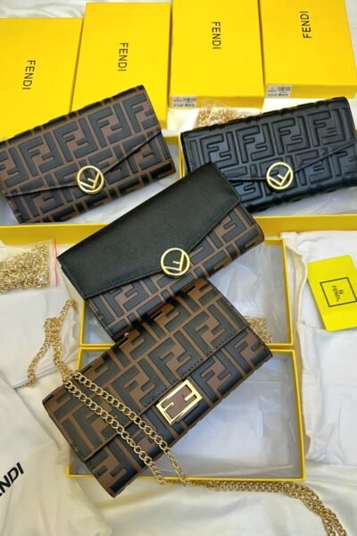 شنط فندي صغير