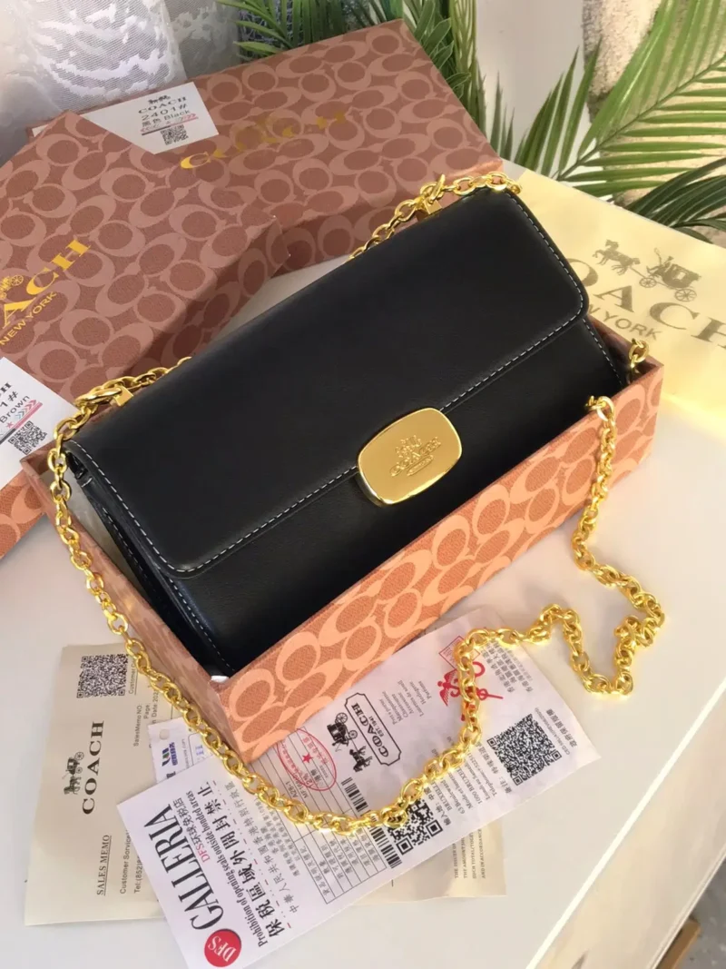 شنطه كوتش صغيره سوداء